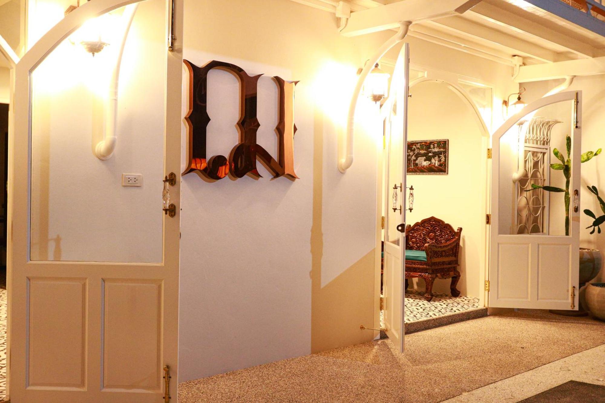 Chertel Poshtel Ban Chamun Exterior foto