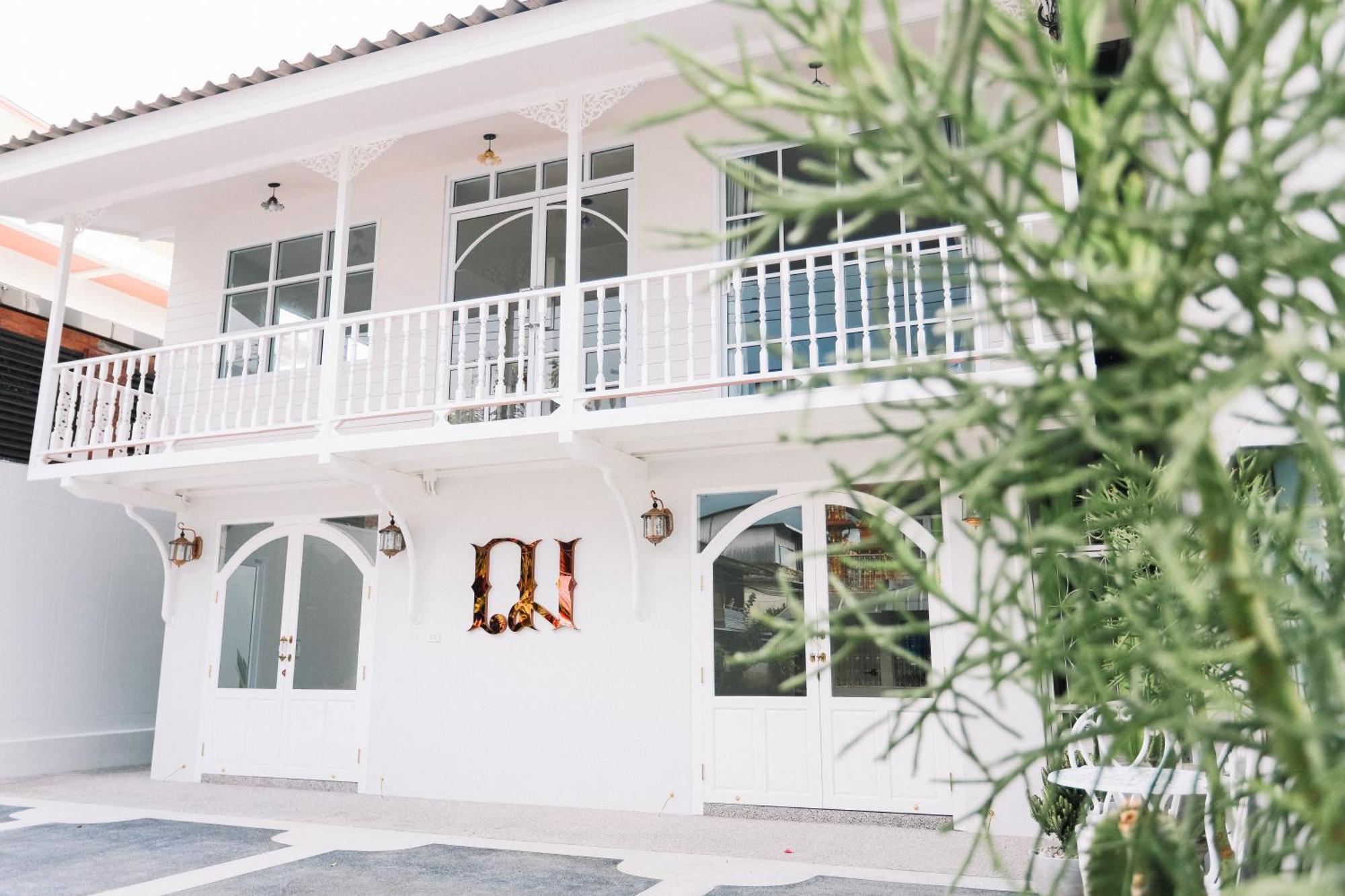 Chertel Poshtel Ban Chamun Exterior foto